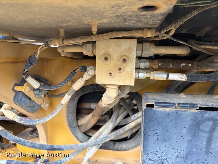 image for item ND9441 2010 John Deere 872GP motor grader