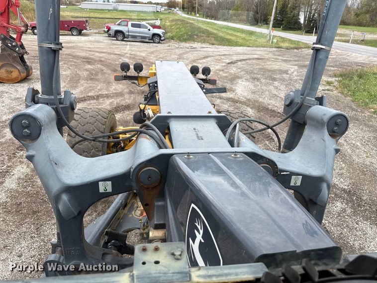 image for item ND9441 2010 John Deere 872GP motor grader