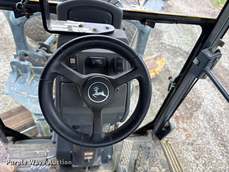 image for item ND9441 2010 John Deere 872GP motor grader