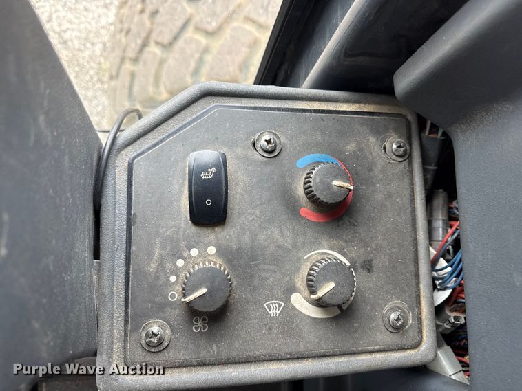 image for item ND9441 2010 John Deere 872GP motor grader