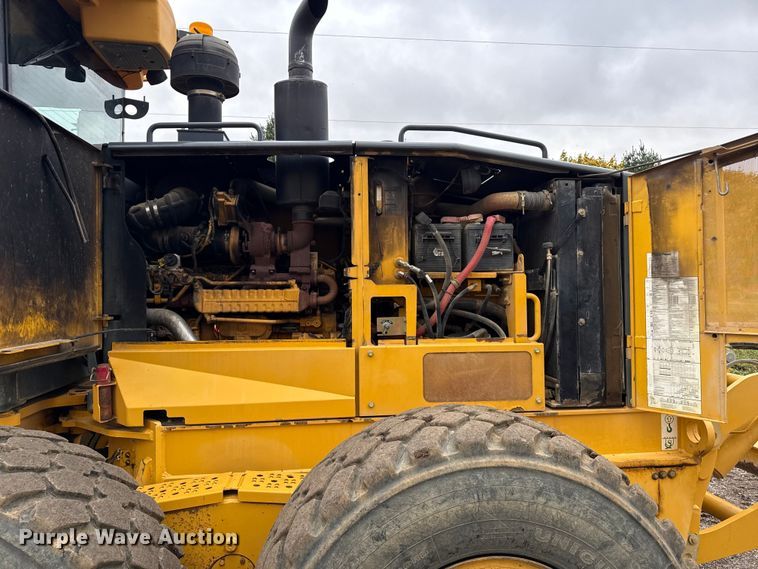 image for item ND9441 2010 John Deere 872GP motor grader