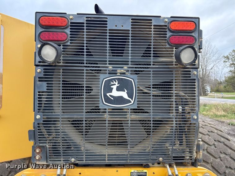 image for item ND9441 2010 John Deere 872GP motor grader