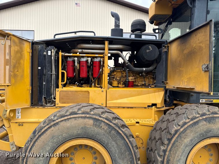 image for item ND9441 2010 John Deere 872GP motor grader