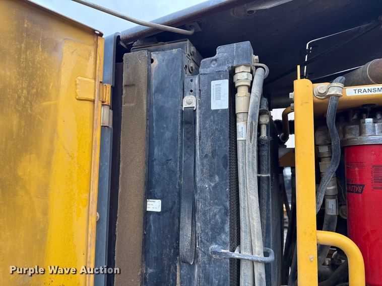 image for item ND9441 2010 John Deere 872GP motor grader