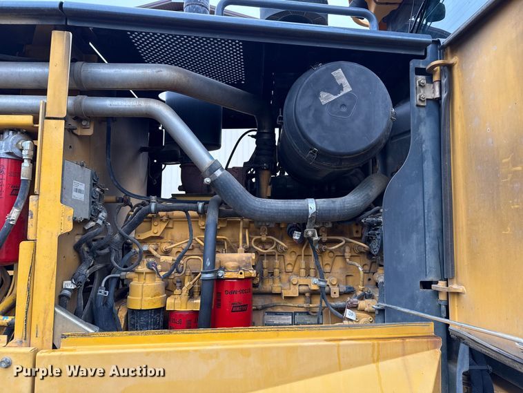 image for item ND9441 2010 John Deere 872GP motor grader