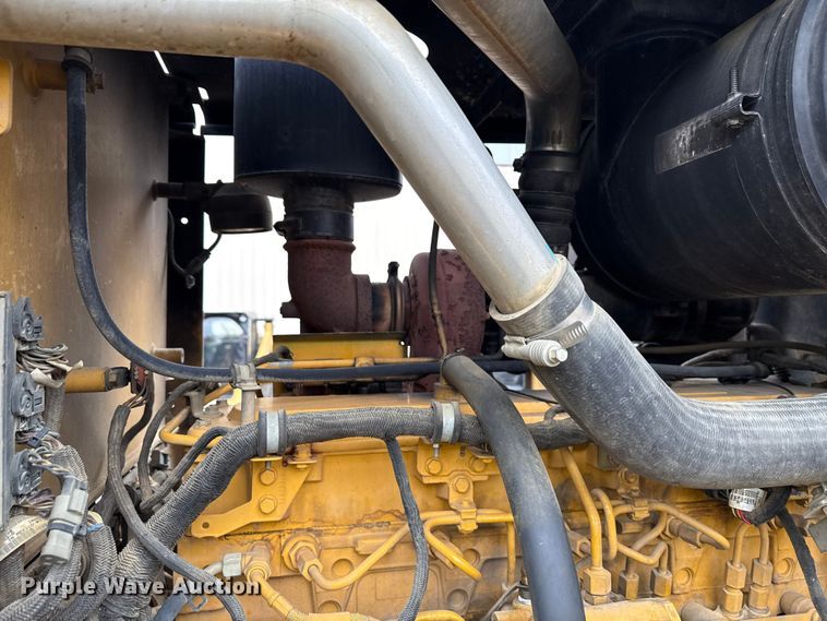 image for item ND9441 2010 John Deere 872GP motor grader