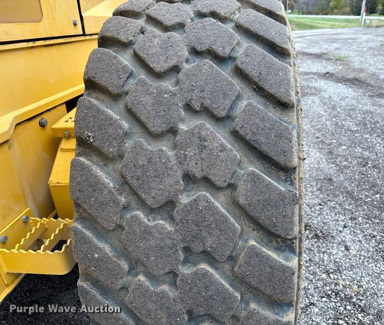 image for item ND9441 2010 John Deere 872GP motor grader