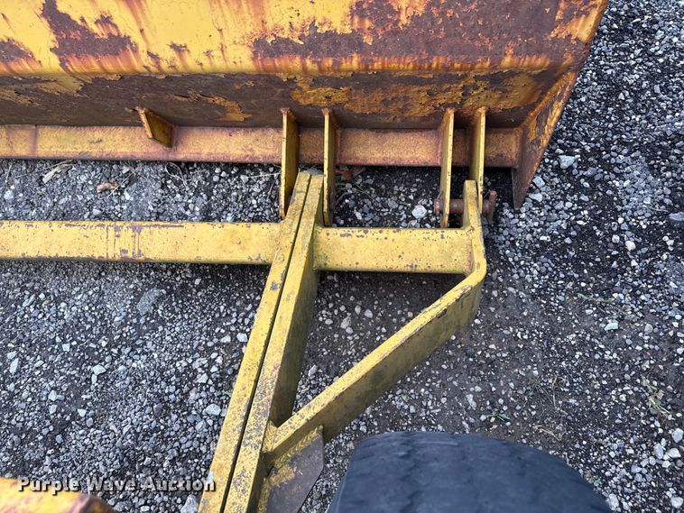 image for item ND9442 Kuntz box scraper