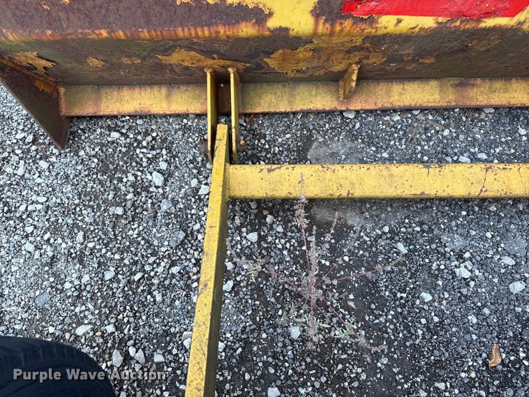 image for item ND9442 Kuntz box scraper