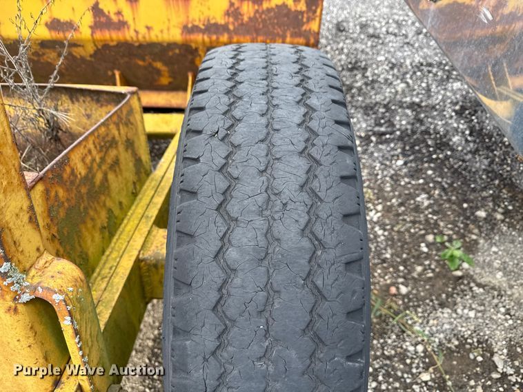 image for item ND9442 Kuntz box scraper