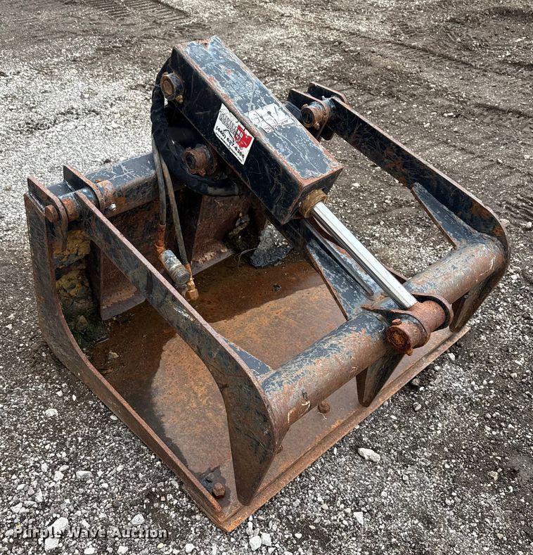 image for item ND9443 2017 Toro Dingo 22327 compact utility loader