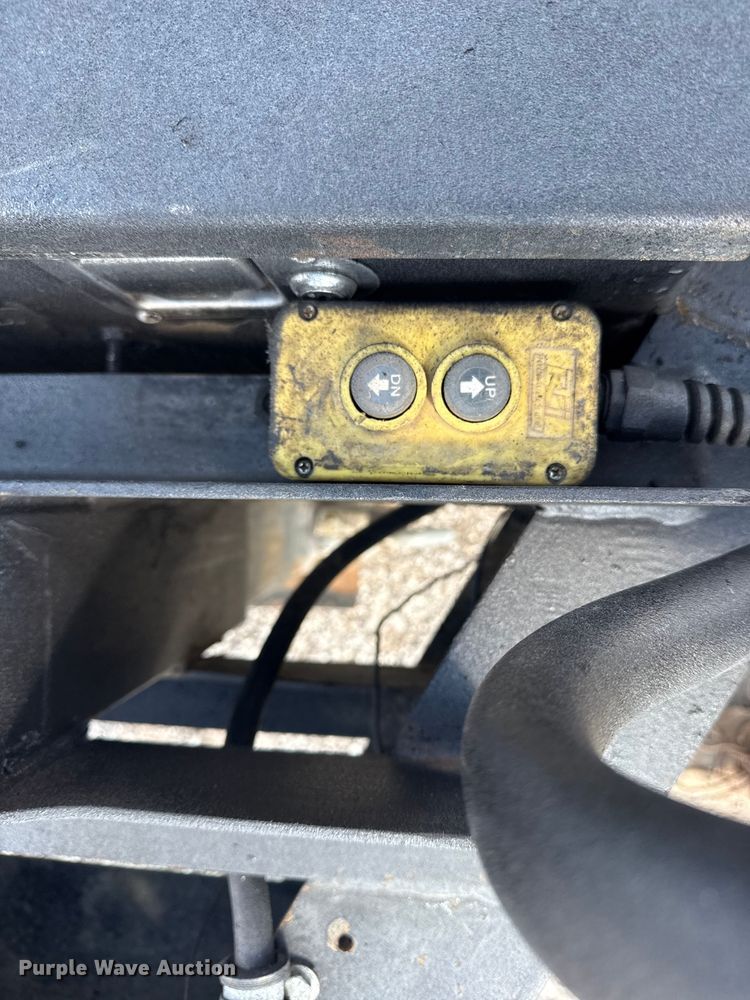 image for item NU9567 2016 Lark United dump trailer