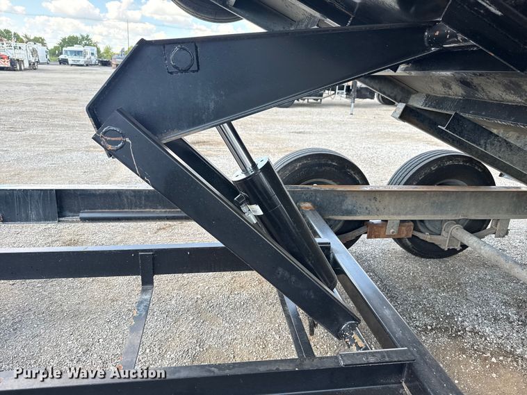 image for item NU9567 2016 Lark United dump trailer