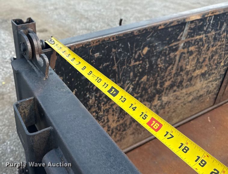 image for item NU9567 2016 Lark United dump trailer