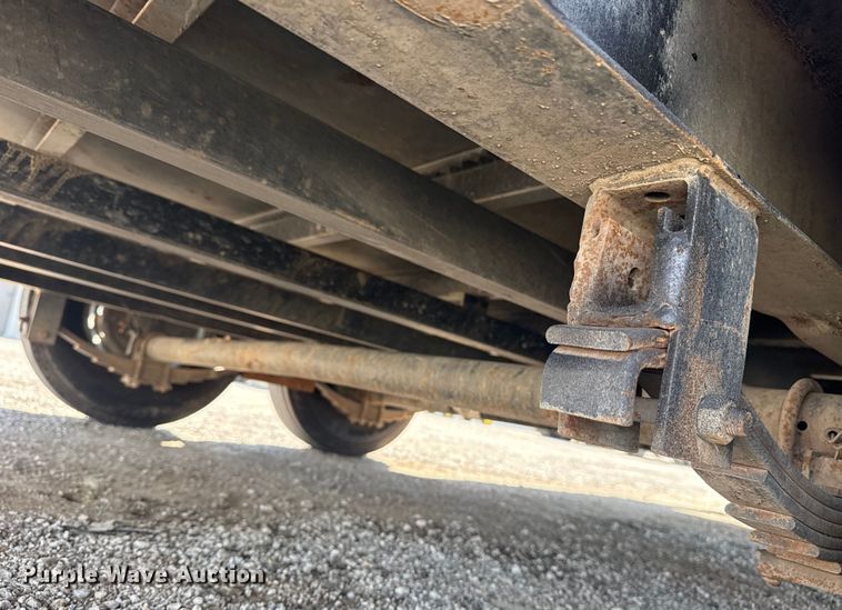 image for item NU9567 2016 Lark United dump trailer