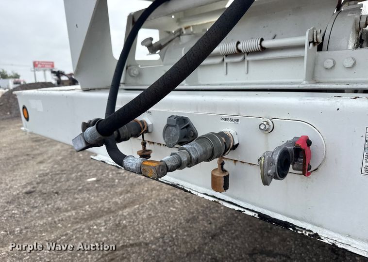 image for item NU9585 2016 Trail-Eze by Dakota TE701 drop deck equipment trailer