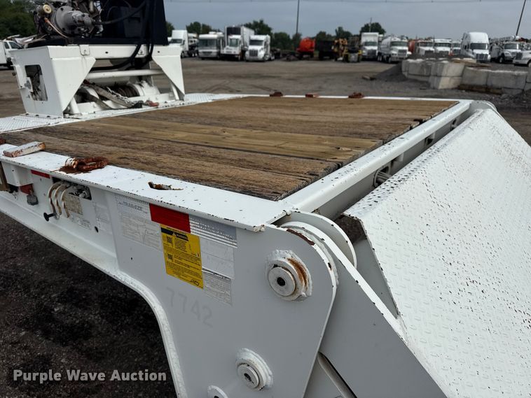 image for item NU9585 2016 Trail-Eze by Dakota TE701 drop deck equipment trailer