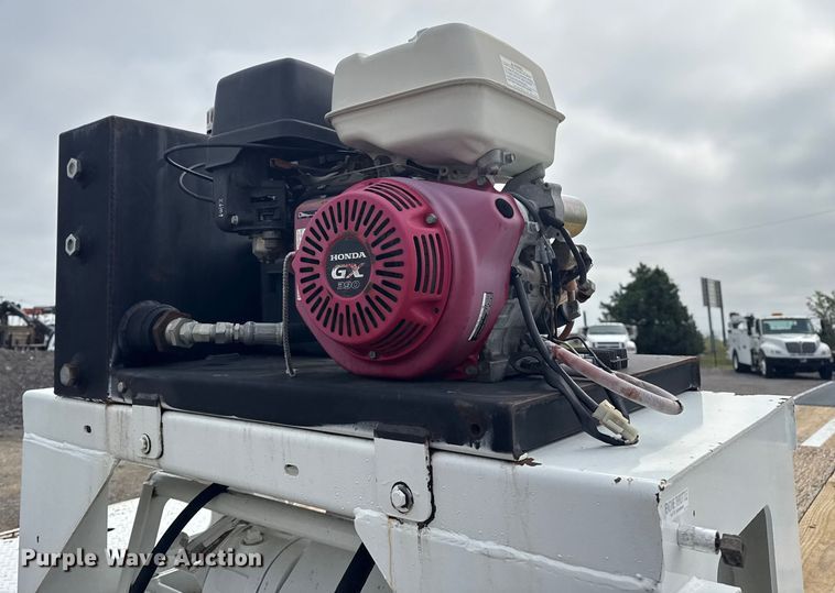 image for item NU9585 2016 Trail-Eze by Dakota TE701 drop deck equipment trailer