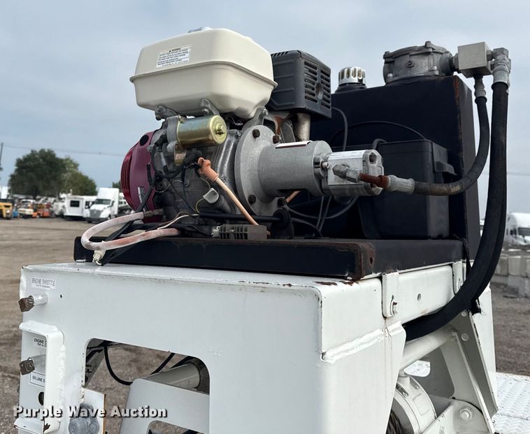 image for item NU9585 2016 Trail-Eze by Dakota TE701 drop deck equipment trailer