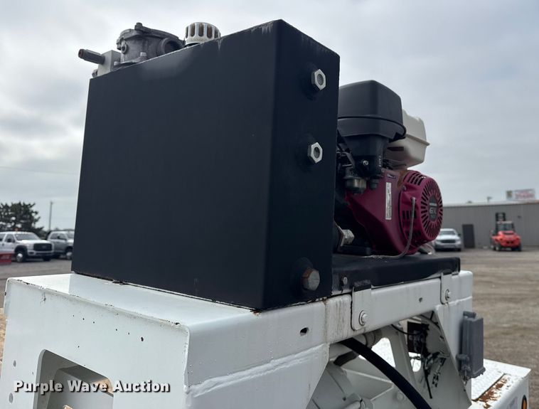 image for item NU9585 2016 Trail-Eze by Dakota TE701 drop deck equipment trailer