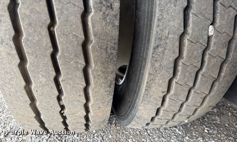 image for item NU9585 2016 Trail-Eze by Dakota TE701 drop deck equipment trailer