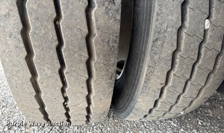 image for item NU9585 2016 Trail-Eze by Dakota TE701 drop deck equipment trailer