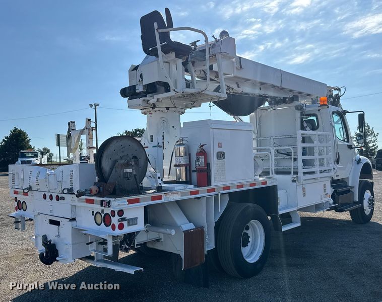 image for item NU9704 2011 Freightliner Business Class M2 digger derrick truck