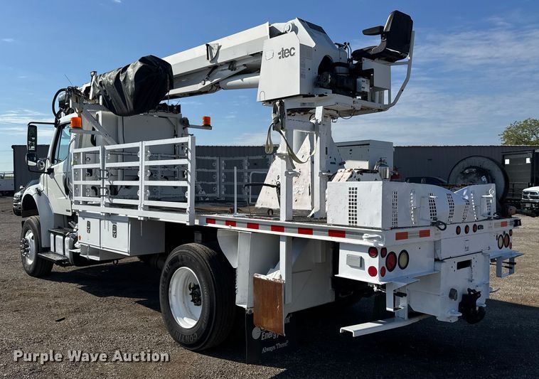 image for item NU9704 2011 Freightliner Business Class M2 digger derrick truck