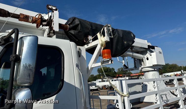 image for item NU9704 2011 Freightliner Business Class M2 digger derrick truck