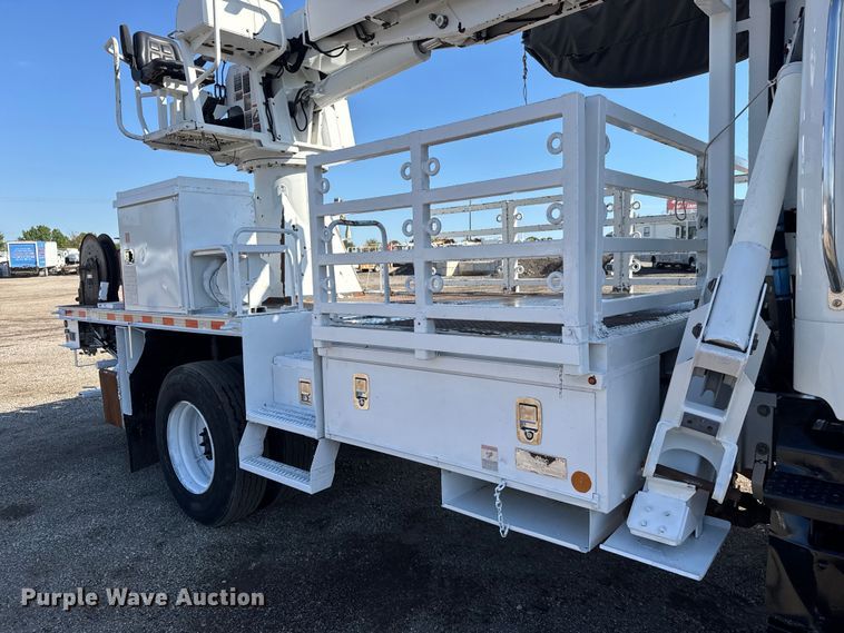 image for item NU9704 2011 Freightliner Business Class M2 digger derrick truck