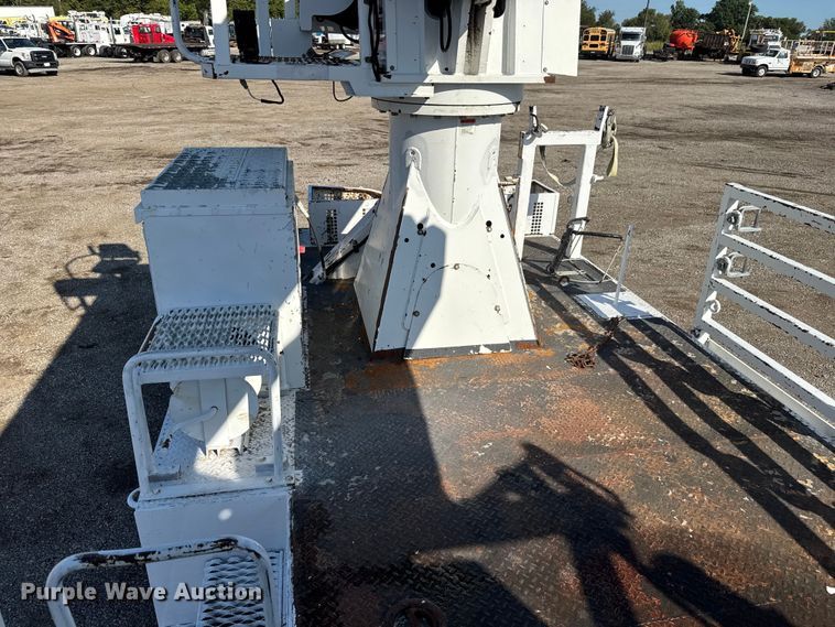 image for item NU9704 2011 Freightliner Business Class M2 digger derrick truck