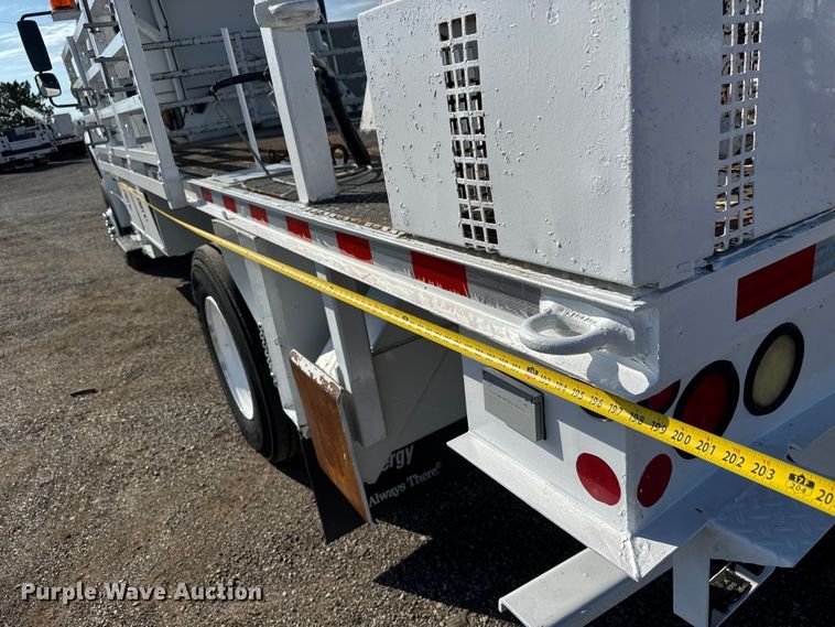 image for item NU9704 2011 Freightliner Business Class M2 digger derrick truck