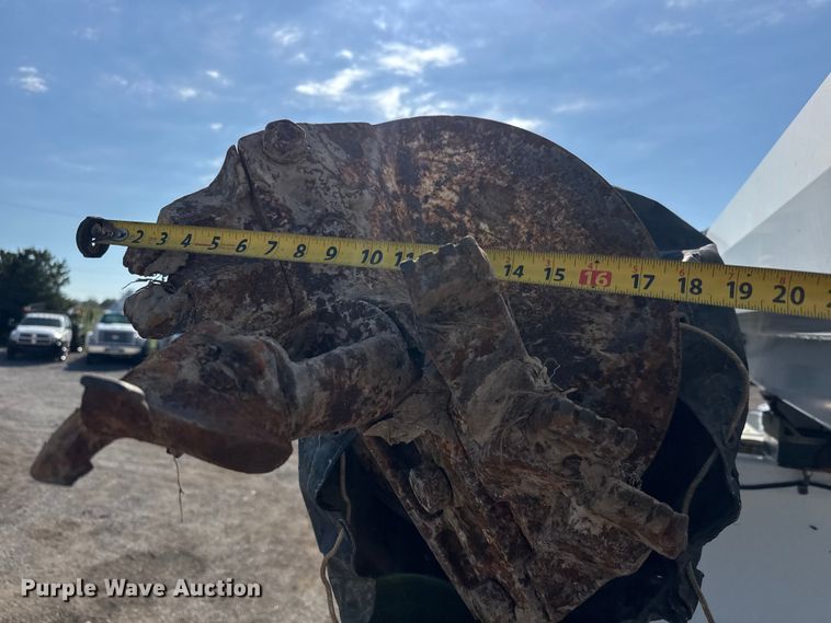 image for item NU9704 2011 Freightliner Business Class M2 digger derrick truck