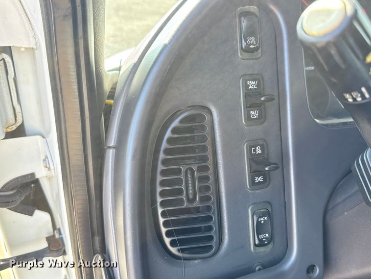 image for item NU9704 2011 Freightliner Business Class M2 digger derrick truck