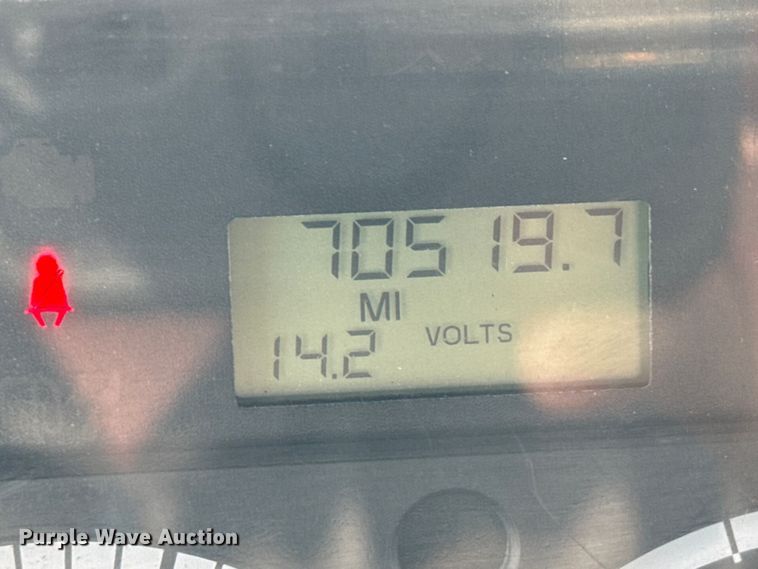 image for item NU9704 2011 Freightliner Business Class M2 digger derrick truck