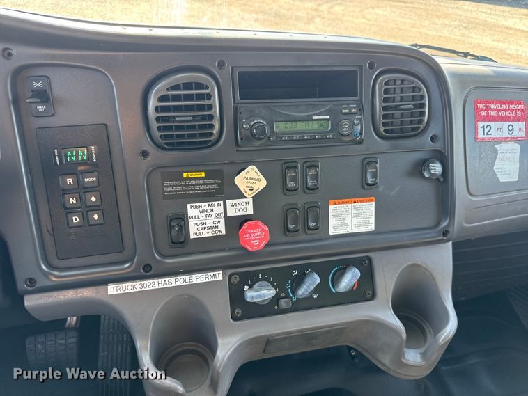 image for item NU9704 2011 Freightliner Business Class M2 digger derrick truck