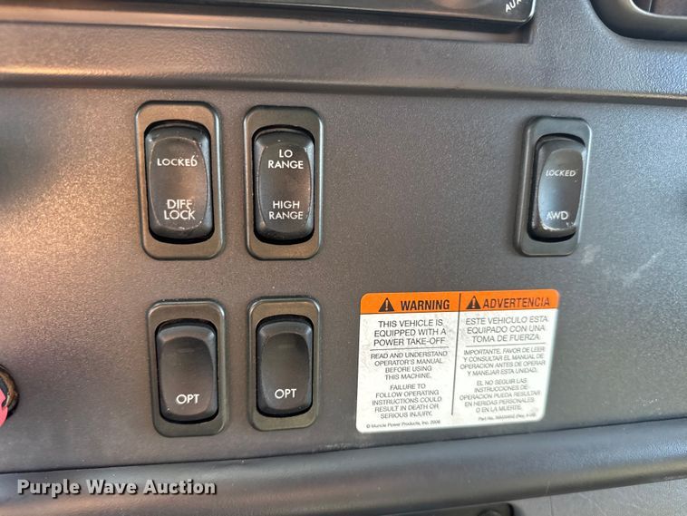 image for item NU9704 2011 Freightliner Business Class M2 digger derrick truck