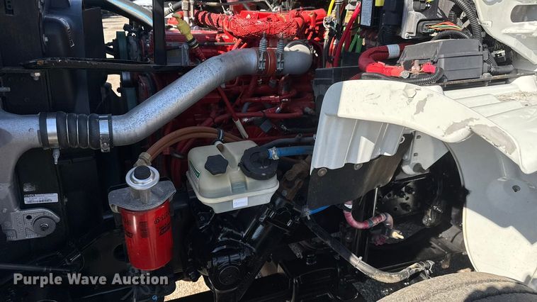 image for item NU9704 2011 Freightliner Business Class M2 digger derrick truck