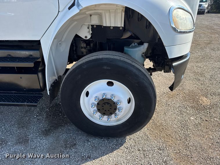 image for item NU9704 2011 Freightliner Business Class M2 digger derrick truck