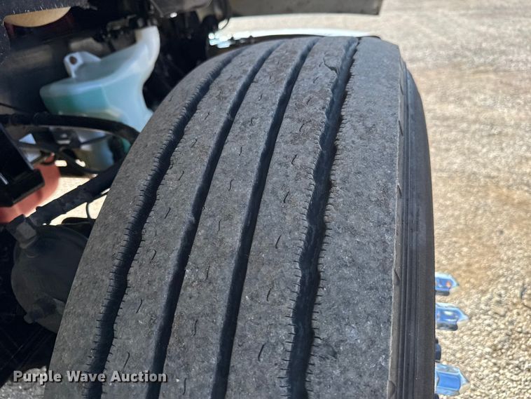 image for item NU9704 2011 Freightliner Business Class M2 digger derrick truck