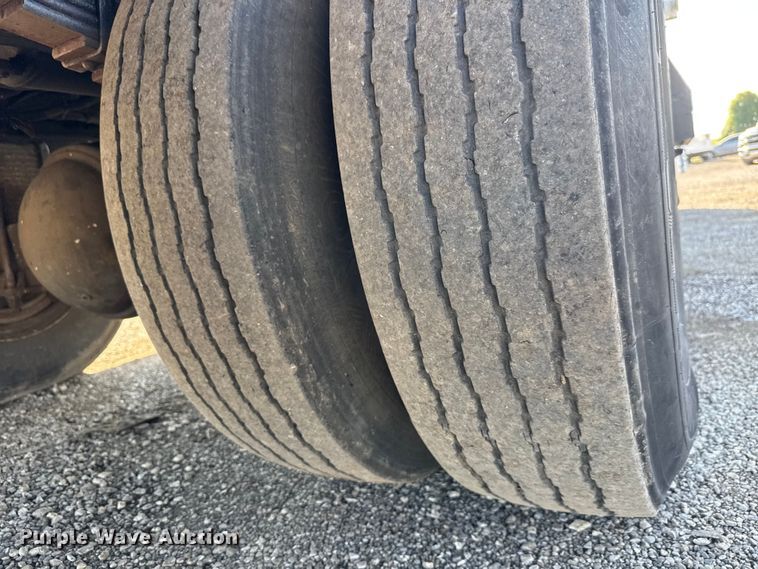 image for item NU9704 2011 Freightliner Business Class M2 digger derrick truck