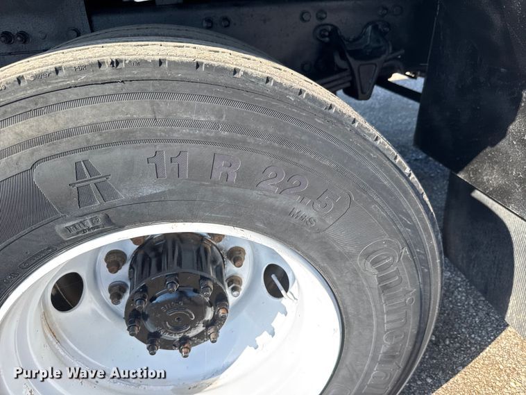 image for item NU9704 2011 Freightliner Business Class M2 digger derrick truck