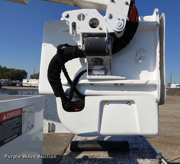 image for item NU9734 2012 Dodge Ram 5500 bucket truck