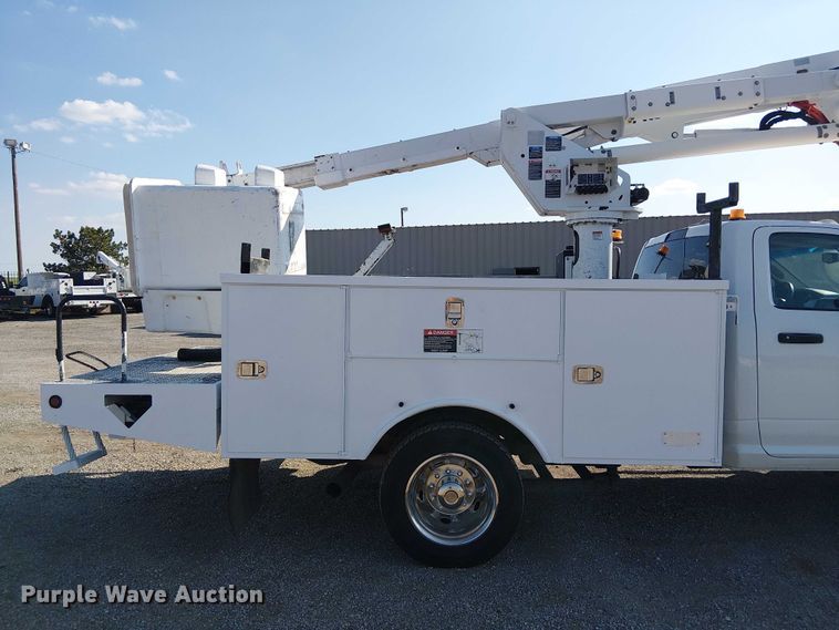 image for item NU9734 2012 Dodge Ram 5500 bucket truck