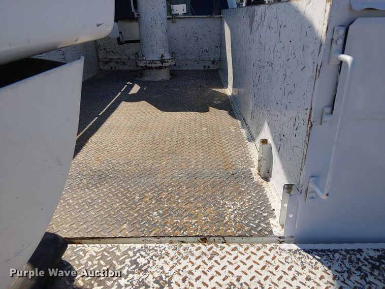 image for item NU9734 2012 Dodge Ram 5500 bucket truck