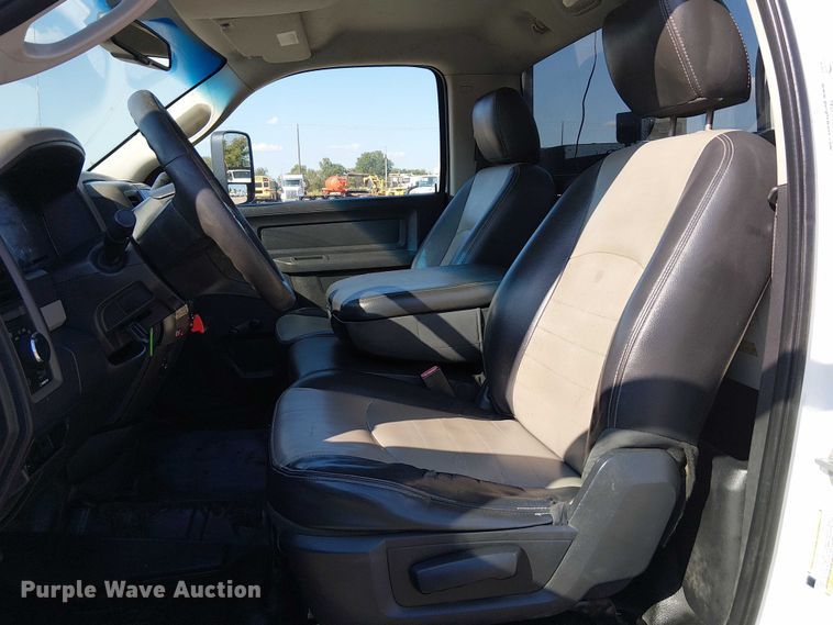 image for item NU9734 2012 Dodge Ram 5500 bucket truck