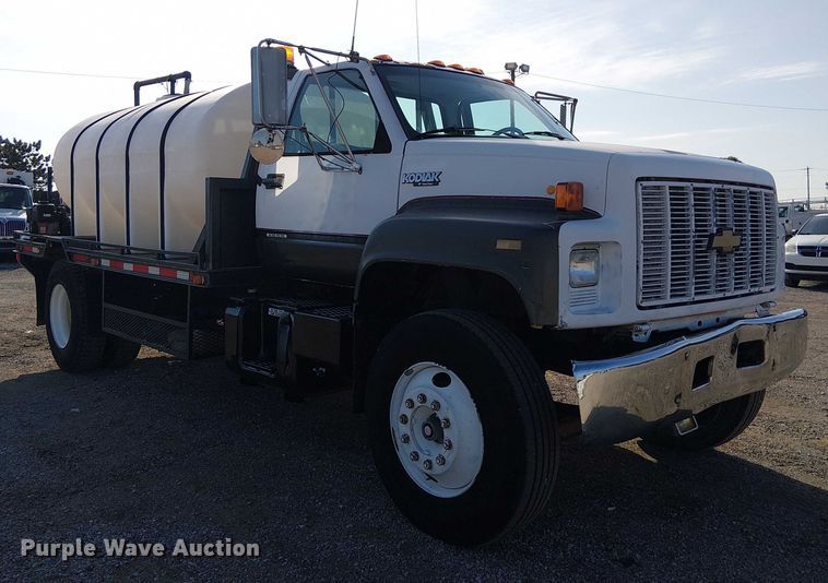 image for item NU9739 1993 Chevrolet Kodiak C7 flatbed truck