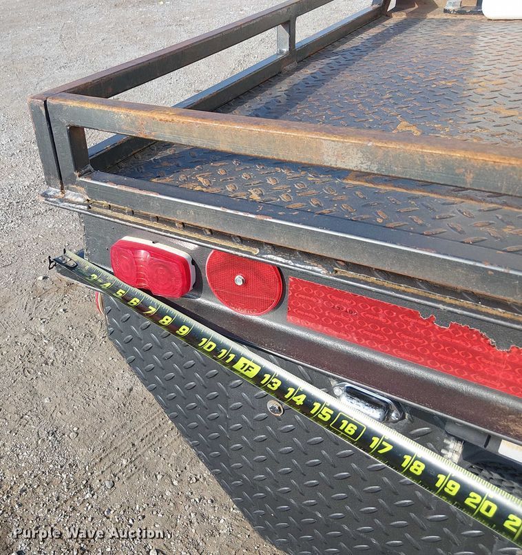 image for item NU9739 1993 Chevrolet Kodiak C7 flatbed truck