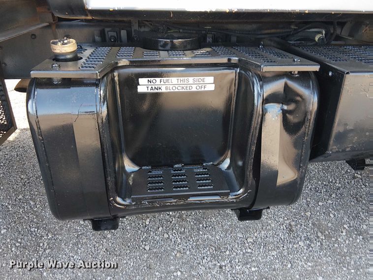 image for item NU9739 1993 Chevrolet Kodiak C7 flatbed truck