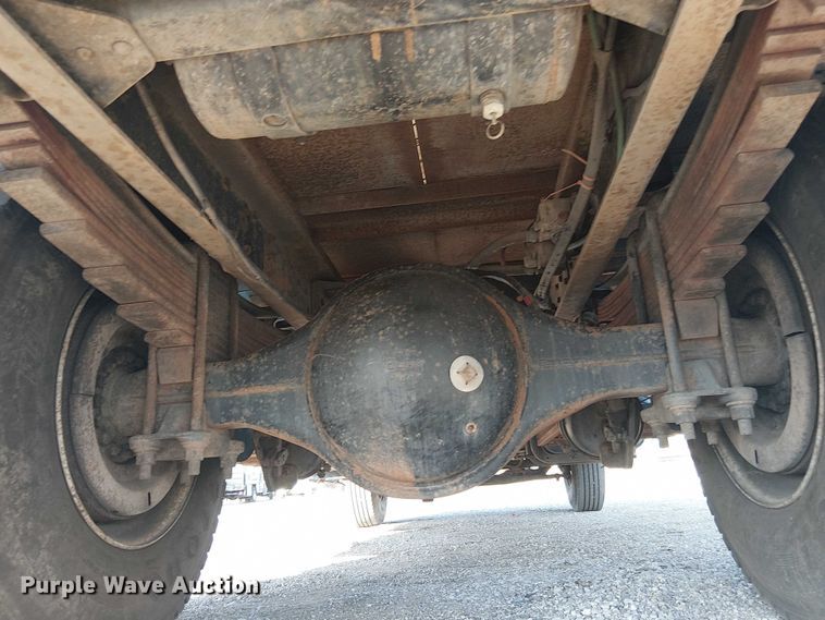 image for item NU9739 1993 Chevrolet Kodiak C7 flatbed truck